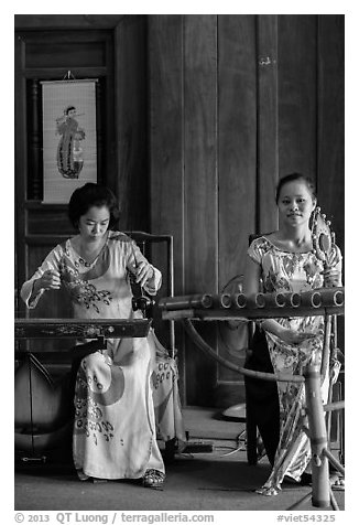 Traditional musicians, Temple of the Litterature. Hanoi, Vietnam (black and white)