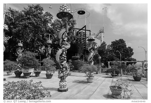 Sculptures of Chinese dragons at Temple of the Coconut Monk. My Tho, Vietnam (black and white)