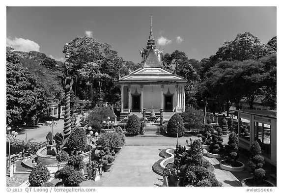 Hang Pagoda and grounds. Tra Vinh, Vietnam