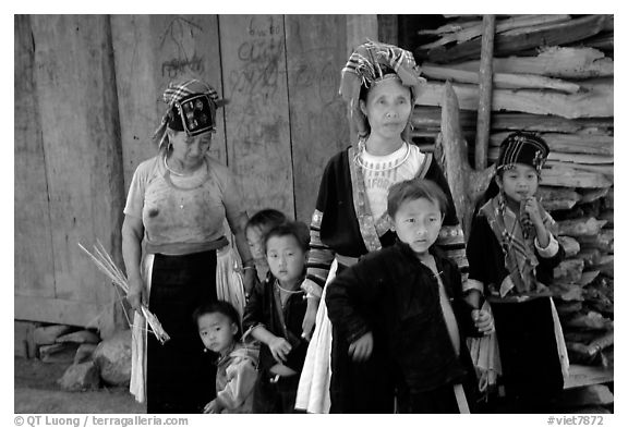 Hmong family near Lai Chau. Northwest Vietnam (black and white)