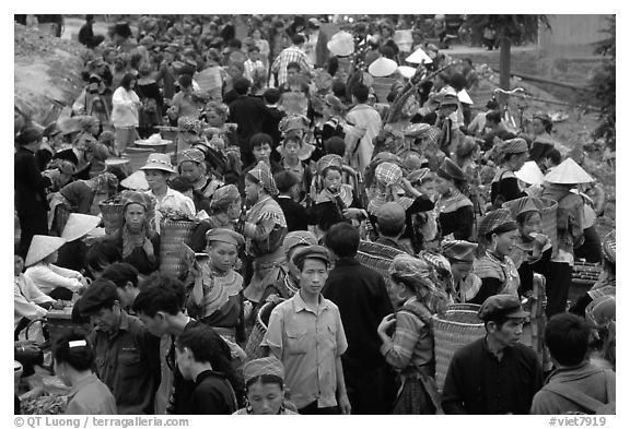Crowded market. Bac Ha, Vietnam (black and white)