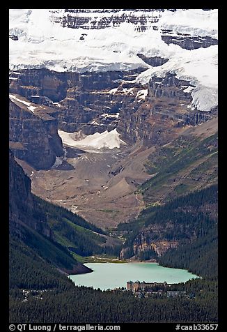 Lake Louise and Chateau Lake Louise at the base of Victorial Peak. Banff National Park, Canadian Rockies, Alberta, Canada