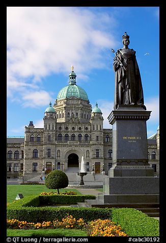 Queen Victoria and parliament building. Victoria, British Columbia, Canada