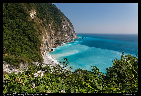 Verdant cliffs and turquoise waters. Taroko National Park, Taiwan (color)