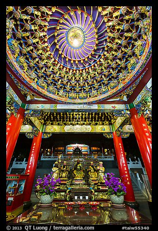 Ceiling and altar in gate, Wen Wu temple. Sun Moon Lake, Taiwan (color)