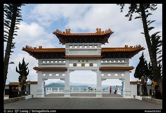 Gate, Syuanzang Temple. Sun Moon Lake, Taiwan