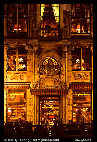 La Chaloupe d'or tavern, former tailors guild house, Grand Place, night. Brussels, Belgium