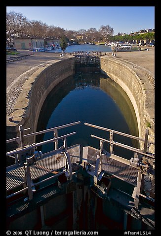 Lock and basin, Canal du Midi. Carcassonne, France
