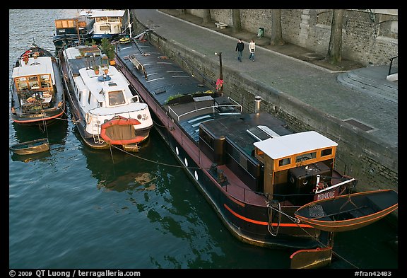 Barges and quay, Seine River. Paris, France (color)