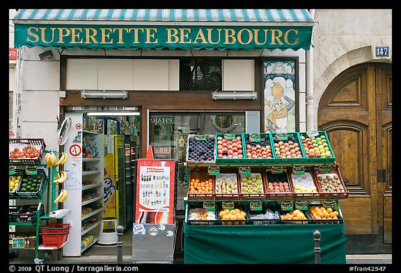 Grocery. Paris, France (color)