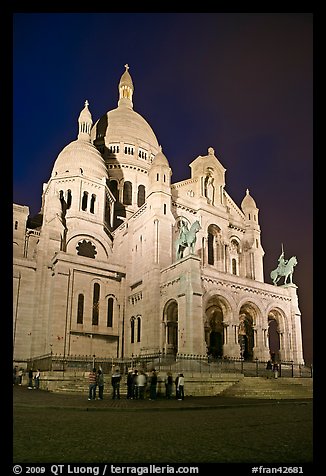 Basilica of the Sacre-Coeur (Basilica of the Sacred Heart) at night, Montmartre. Paris, France (color)