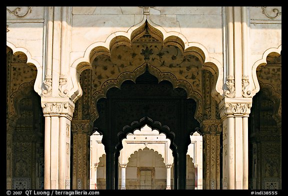 Arches, Diwan-i-Khas (Hall of private audiences), Red Fort. New Delhi, India (color)