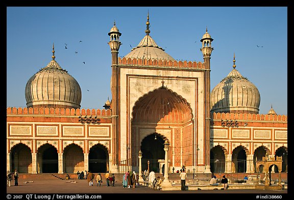 Jama Masjid, India's largest mosque, morning. New Delhi, India (color)