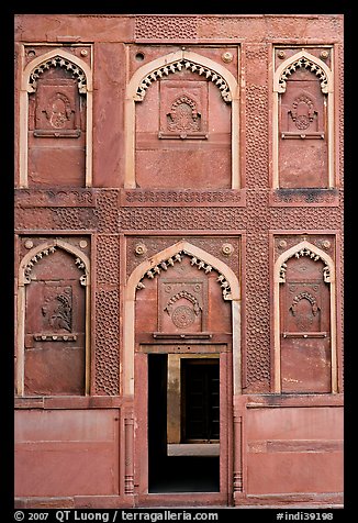 Wall detail of Jehangiri Mahal, Agra Fort. Agra, Uttar Pradesh, India (color)