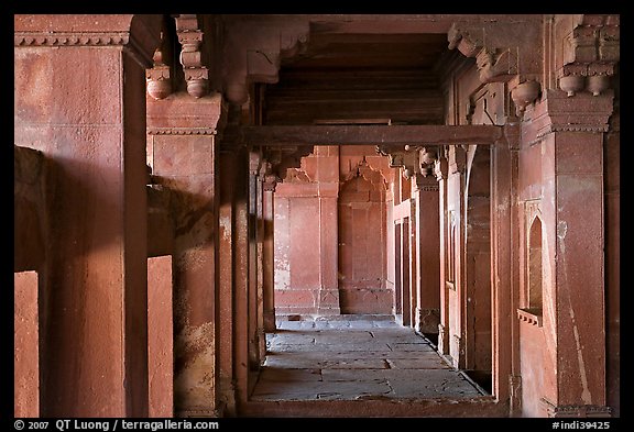 Corridor. Fatehpur Sikri, Uttar Pradesh, India