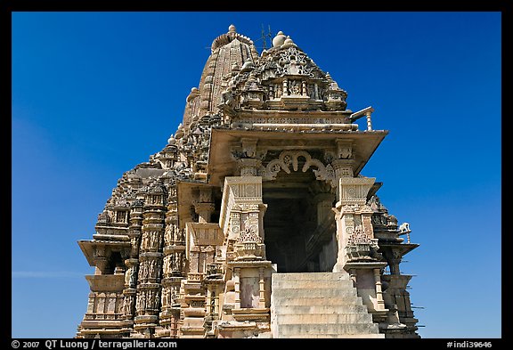Kadariya-Mahadev temple. Khajuraho, Madhya Pradesh, India (color)