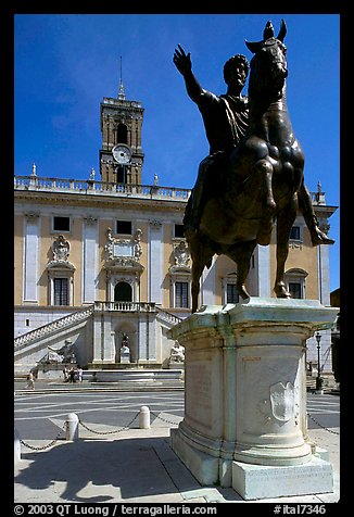 Equestrian status of Marcus Aurelius in front of the Palazzo Senatorio. Rome, Lazio, Italy