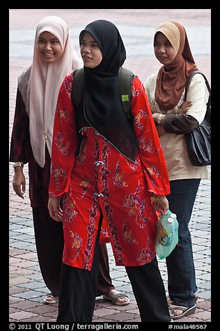 Malay women with islamic headscarf. Kuala Lumpur, Malaysia