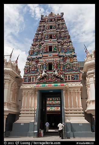 Gopurum (entrance gate), Sri Mahamariamman Temple. Kuala Lumpur, Malaysia (color)