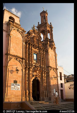 Church, late afternoon. Guanajuato, Mexico (color)