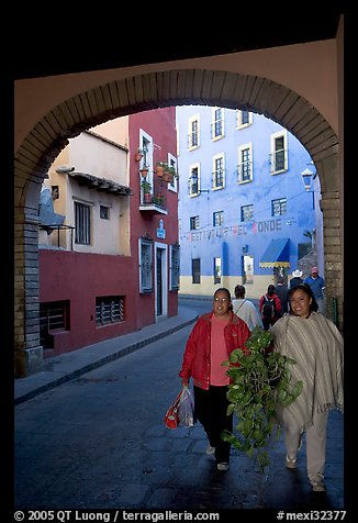 Women walking in a tunnel. Guanajuato, Mexico