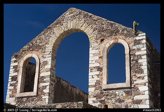 Front of a ruined house near a mine. Guanajuato, Mexico