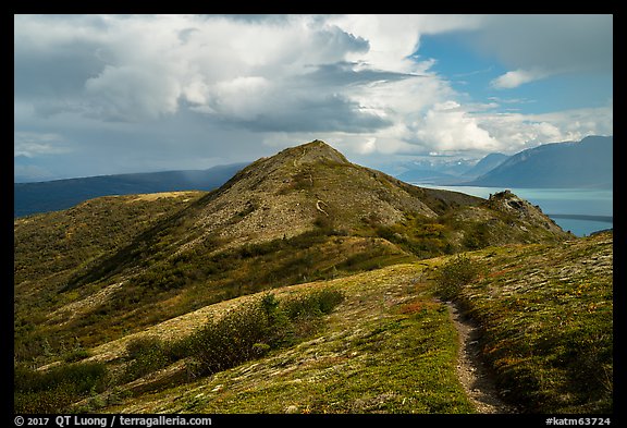 Dumpling Mountain Trail. Katmai National Park (color)