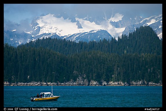 Small boat in Aialik Bay. Kenai Fjords National Park, Alaska, USA.