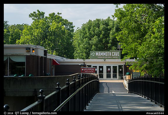 Mammoth Cave Hotel. Mammoth Cave National Park (color)