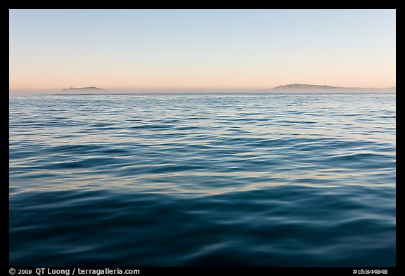 Ocean, Annacapa and Santa Cruz Islands at sunrise. Channel Islands National Park, California, USA.