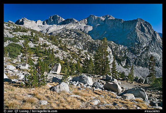 Mt Giraud chain, Lower Dusy basin. Kings Canyon National Park (color)