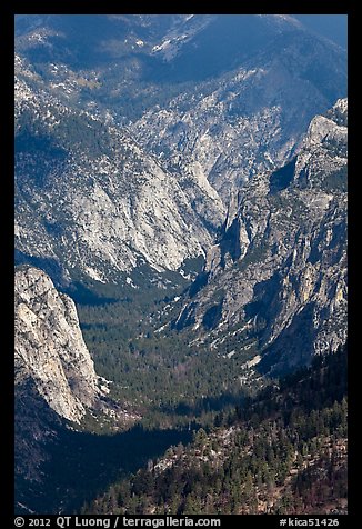 U-shaped valley from above, Cedar Grove. Kings Canyon National Park, California, USA.