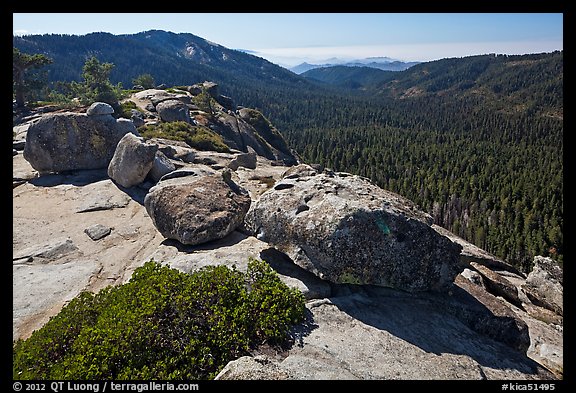 Redwood Canyon seen from Buena Vista. Kings Canyon National Park (color)
