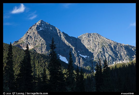 Greybeard Peak, morning, North Cascades National Park. Washington, USA.