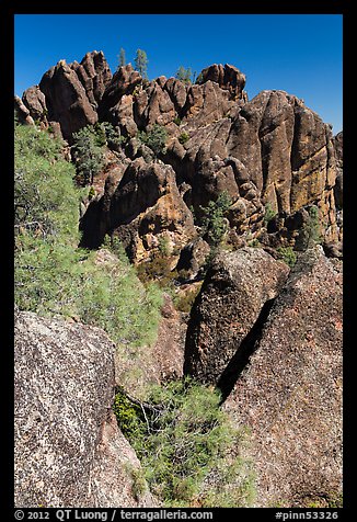 Breccia crag, High Peaks. Pinnacles National Monument, California, USA (color)