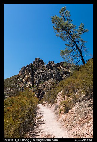 High Peaks trail. Pinnacles National Park, California, USA.