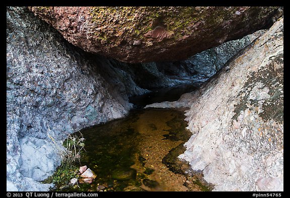 Creek flowing under boulder. Pinnacles National Park, California, USA.