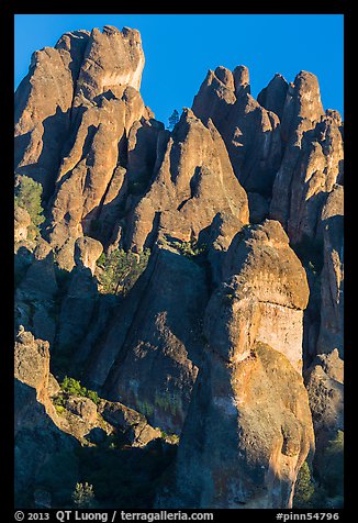 High Peaks towers, late afternoon. Pinnacles National Park, California, USA.