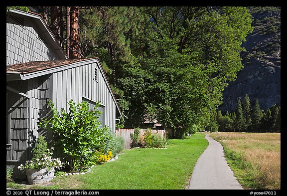 Residences at Ahwanhee Meadow edge, summer. Yosemite National Park, California, USA.