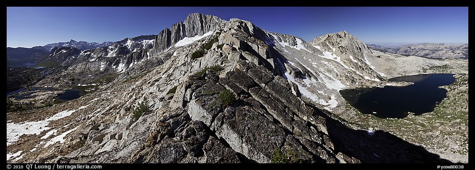 North Peak and Upper McCabe Lake from North Ridge. Yosemite National Park, California, USA.