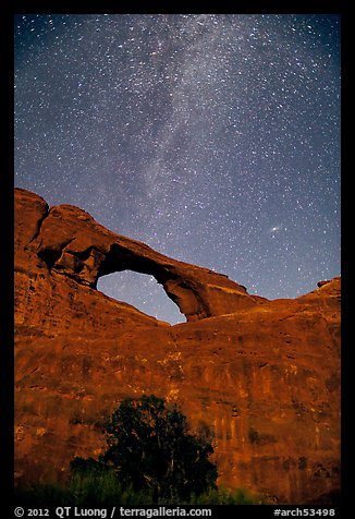 Skyline Arch and Milky Way. Arches National Park (color)