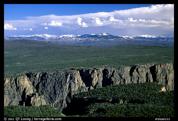 The canyon from the North vista trail. Black Canyon of the Gunnison National Park (color)