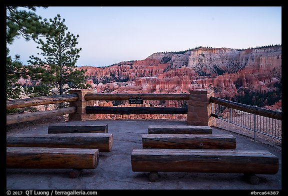 Amphitheater for geology talks, Bryce amphitheater rim. Bryce Canyon National Park, Utah, USA.