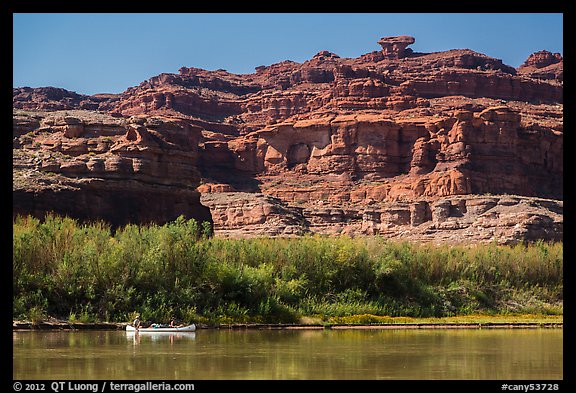 Canoeists and cliffs, Colorado River. Canyonlands National Park (color)