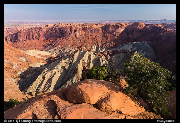 Crater of Upheaval Dome. Canyonlands National Park (color)