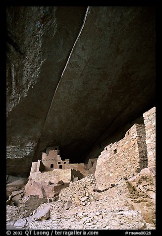 Round tower in Cliff Palace. Mesa Verde National Park (color)