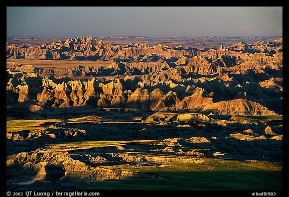 View over eroded ridges from Pinacles overlook, sunrise. Badlands National Park, South Dakota, USA.