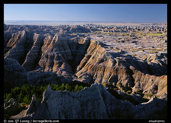 Mudstone with erosion ridges, sunrise. Badlands National Park, South Dakota, USA.