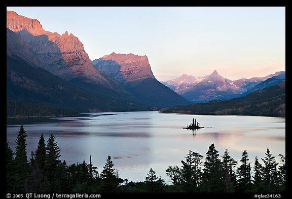 St Mary Lake, Lewis Range, sunrise. Glacier National Park, Montana, USA.