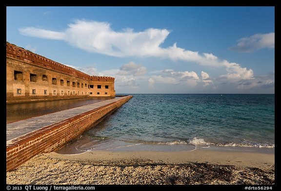 North Beach and Fort Jefferson, early morning. Dry Tortugas National Park, Florida, USA.